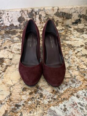Tommy Hilfiger Women's Burgundy Suede Pumps